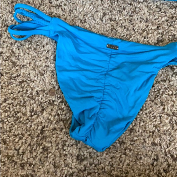 Blue Roxy bikini - Picture 3 of 4